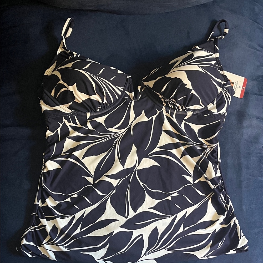 Anne Cole Black and White Leaf Print Bikini Top